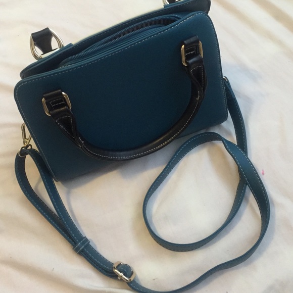 CLN Handbag / side purse  NWT - Picture 2 of 3