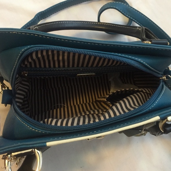 CLN Handbag / side purse  NWT - Picture 3 of 3