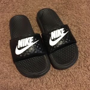 Nike slides