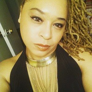 Meet your Posher, Leslie