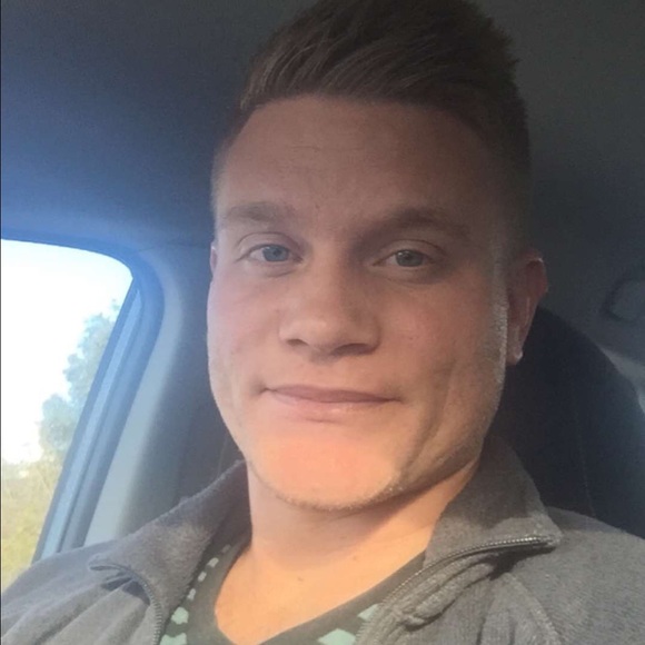 Meet your Posher, Dustin - Picture 1 of 1