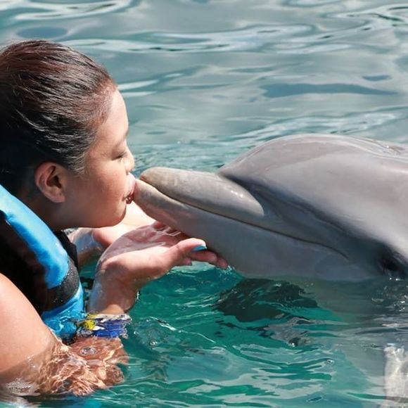 Meet your Posher, Leilani