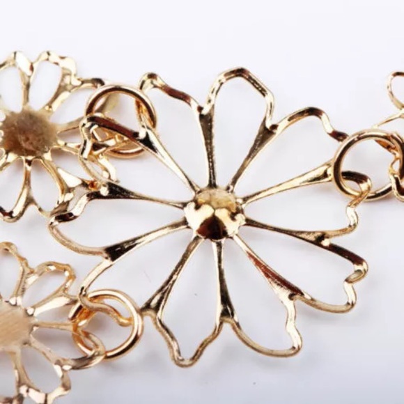 🎄🎄🎄🎄Fashion Necklace 🎄🎄🎄 - Picture 4 of 4