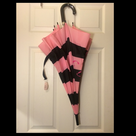 Pink/black VS Umbrella