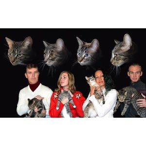 Have yourself a meowy little Christmas!