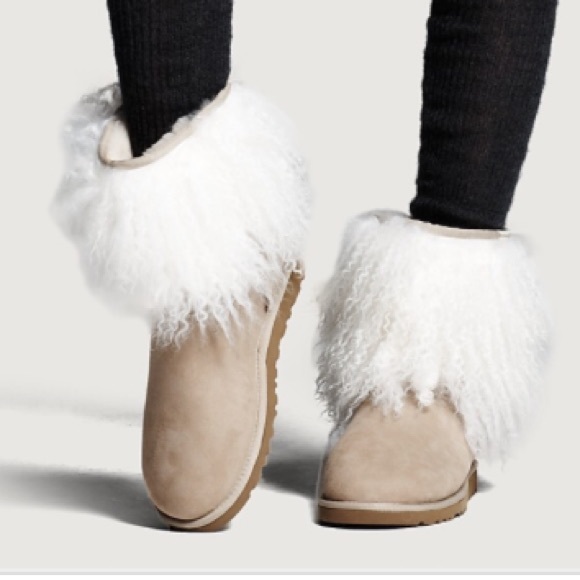 Sheepskin cuff ugg boots!