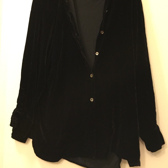 Ann Taylor velvet top - Picture 3 of 3