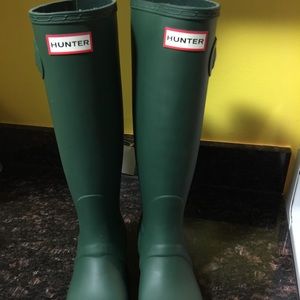 NWT Tall Hunter Rain Boots
