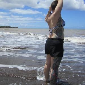 Meet your Posher, Leslie