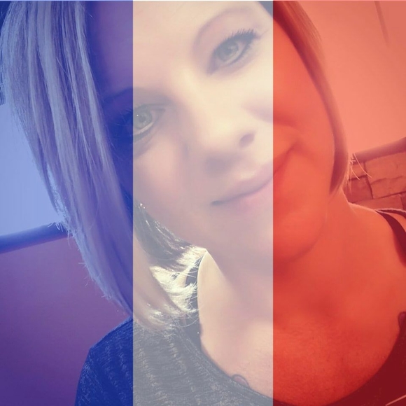 Meet your Posher, Laura - Picture 1 of 16