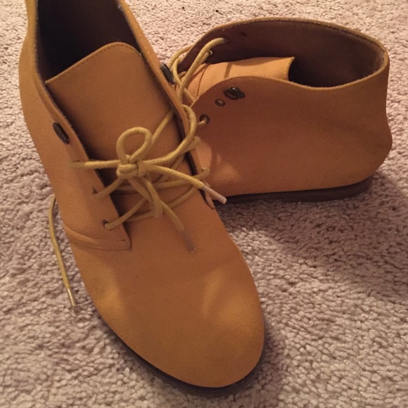 Yellow Booties 💛💛💛 - Picture 2 of 4
