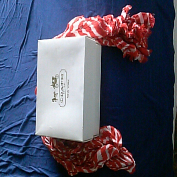 🎆HP🎇 Coach New York Scarf  🎉Clearance 🎉