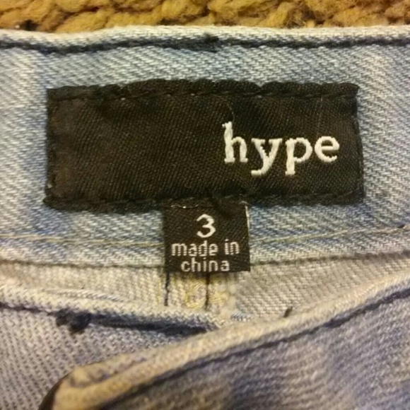 Shorts - Picture 2 of 3