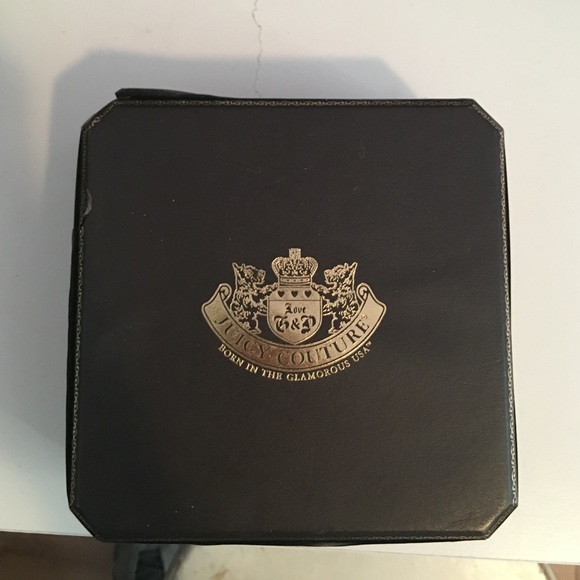 Juicy couture necklace