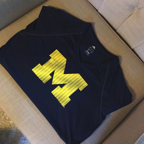 • NWOT • Michigan Long Sleeve Shirt •