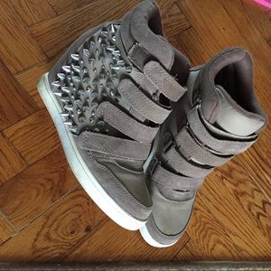 SALE✅Aldo high top wedge sneakers