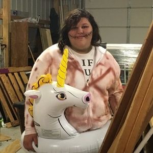 Meet your Posher, Harmony