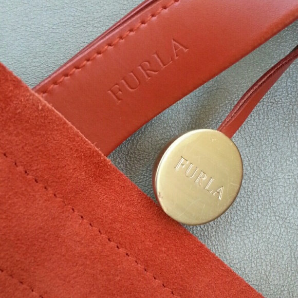 *** SOLD *** NWOT Furla Leather Cross Body - Picture 2 of 4