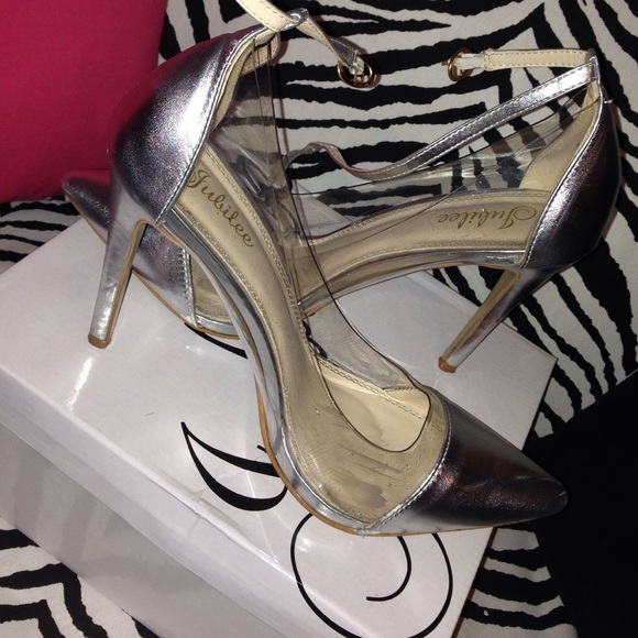 Heels - Picture 1 of 1