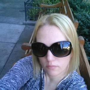 Meet your Posher, Della