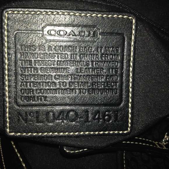 Coach signature black handbag - Picture 3 of 4