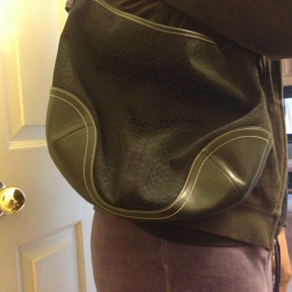 Coach signature black handbag - Picture 4 of 4