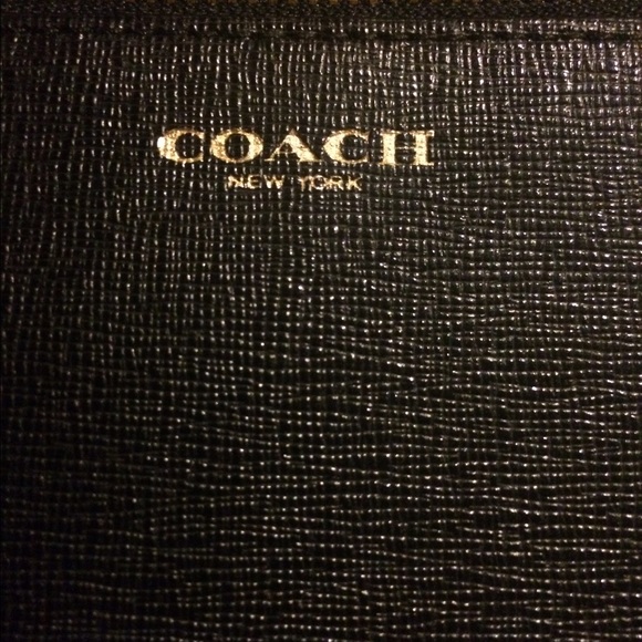 AUTHENTIC COACH WRISTLET - Picture 2 of 3