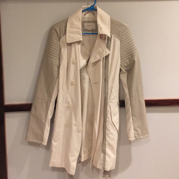 Laundry winter jacket size small