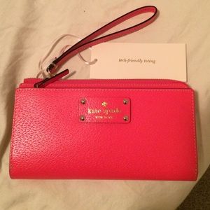 Kate Spade Wellesley Layton Wristlet