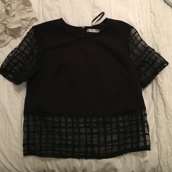 Mika & Gala Cropped Grid Blouse