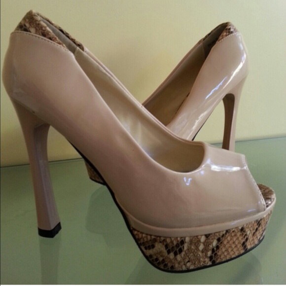 Nude peep toe platform - Picture 2 of 4