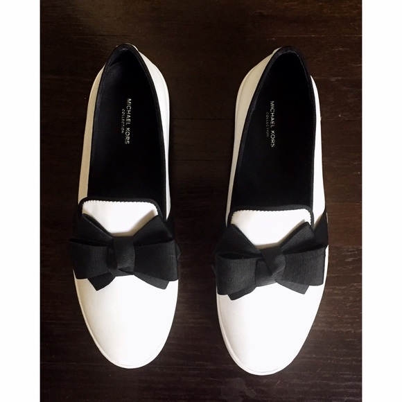 MICHAEL KORS White Leather & Black Bow Sneakers - Picture 2 of 3