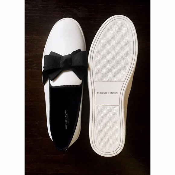 MICHAEL KORS White Leather & Black Bow Sneakers - Picture 3 of 3