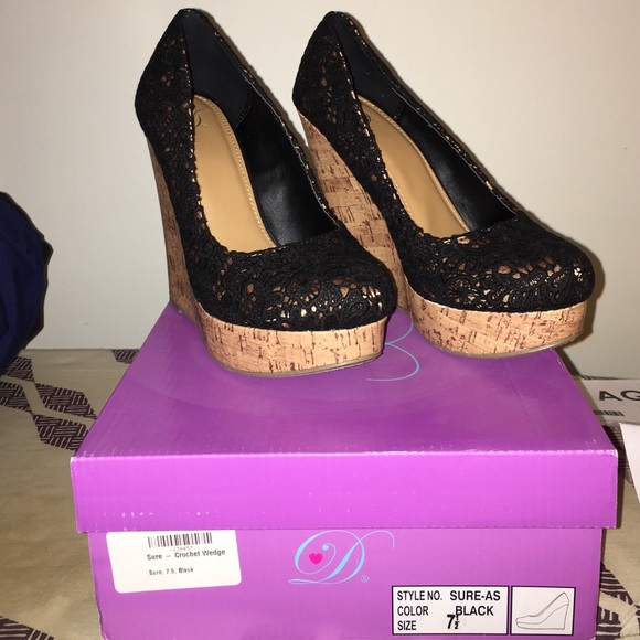 Black Lace Wedges - SIZE 7.5 buts really fits 7