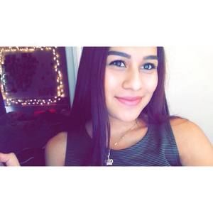 Meet your Posher, Madalena