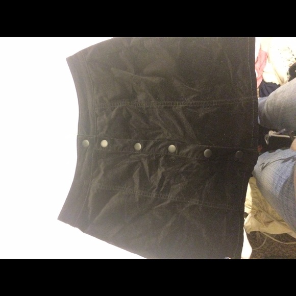 NWOT BRANDY MELVILLE SKIRT - Picture 1 of 2