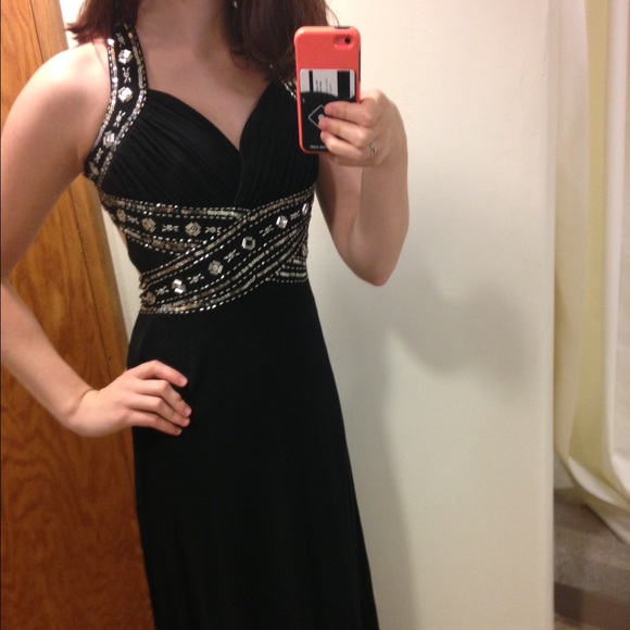 Stunning formal dress!