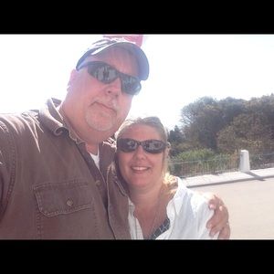 Meet your Posher, Lore