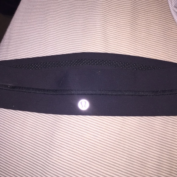 Black Lulu Lemon headband!