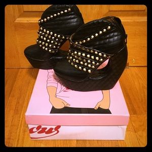 Jeffrey Campbell size 7.5