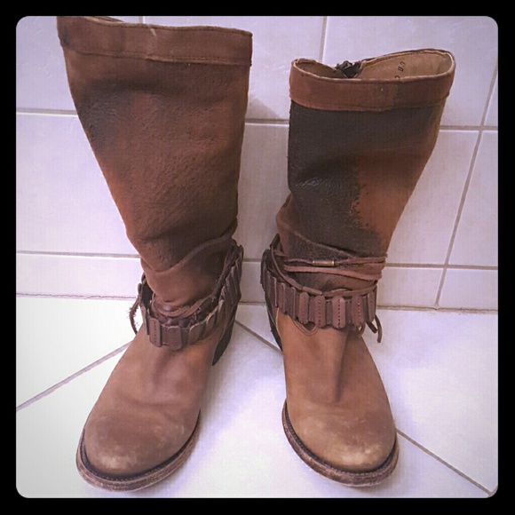 Corral boots exclusively for Buckle