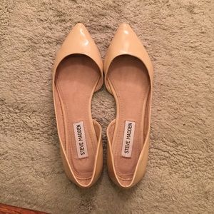 Beige Steve Madden flats