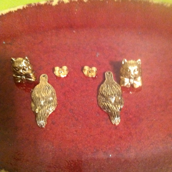 Vintage Gold Colored Avon Three Piece Cat Earrings - Picture 2 of 2