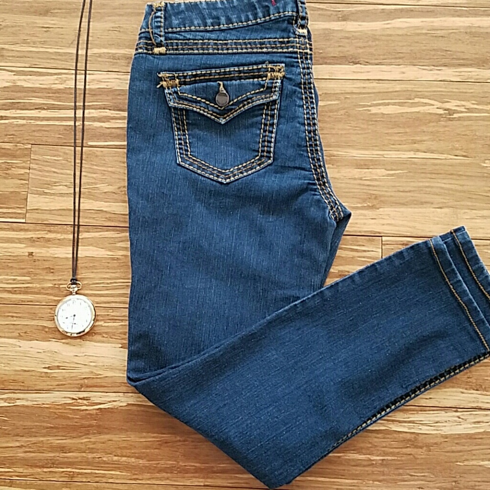 Fragile Skinny Jeans