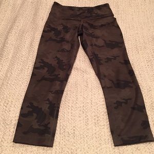 Lululemon size 4 camo crops