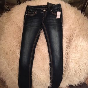 Skinny jeans still has tag never been worn!