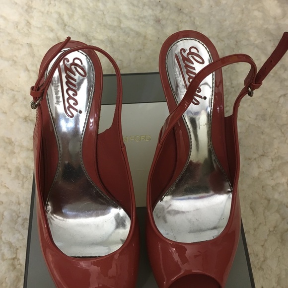 Sale!!Coral Gucci wedges - Picture 2 of 4
