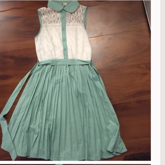 Mint lace dress on SALE🎉🎊✨
