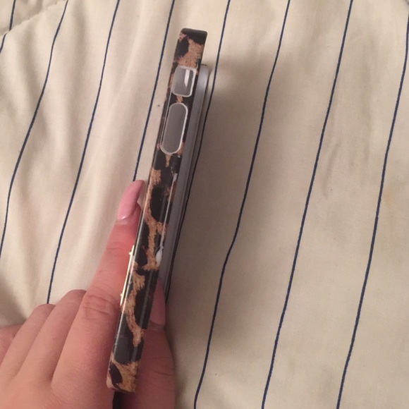 Phone case - Picture 2 of 4