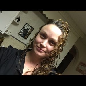 Meet your Posher, Candi